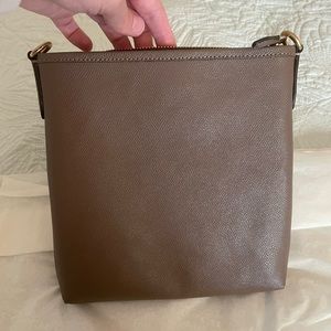 Coach purse, never used. Gifted to me but not my style.